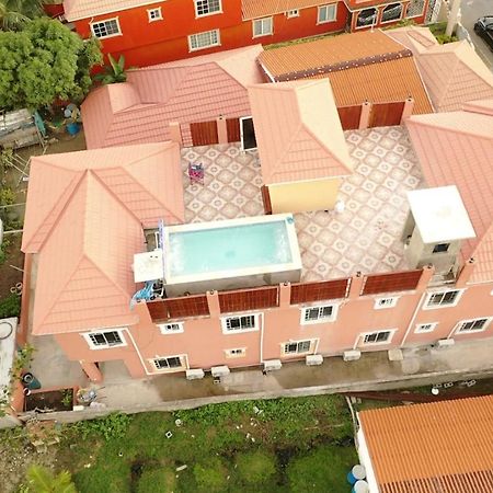 Royal Vybez Vacation Homes スパニッシュ・タウン エクステリア 写真