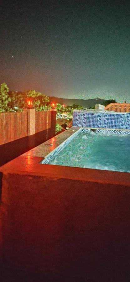 Royal Vybez Vacation Homes スパニッシュ・タウン エクステリア 写真