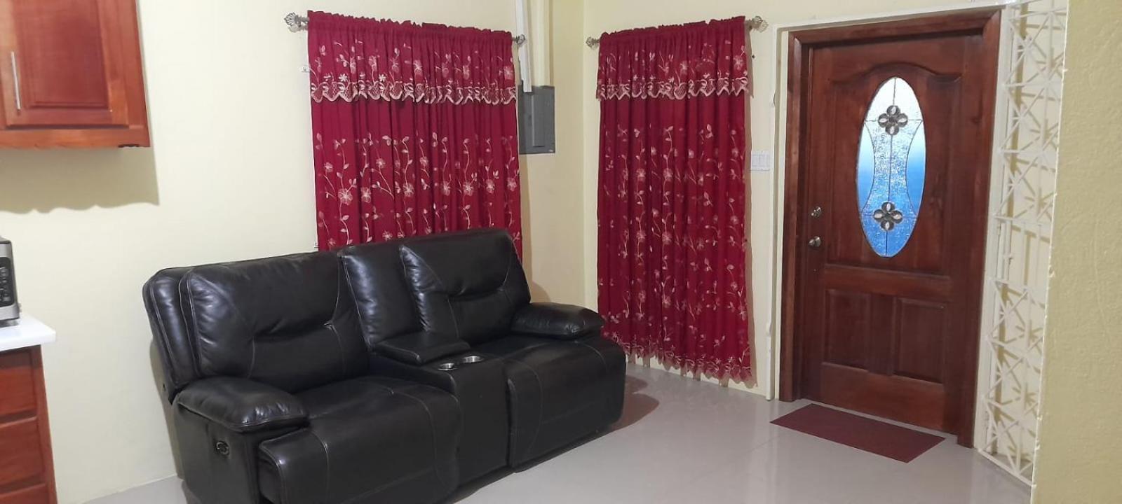 Royal Vybez Vacation Homes スパニッシュ・タウン エクステリア 写真